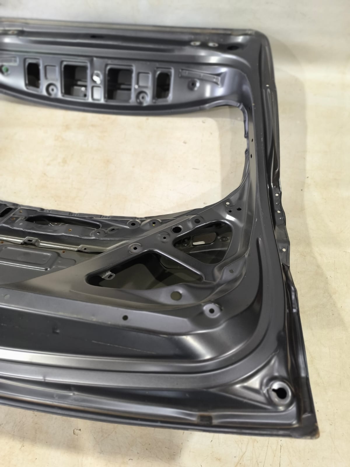 TAMPA TRASEIRA HRV 2015 2021 SEM FURO CAMERA RE (10)