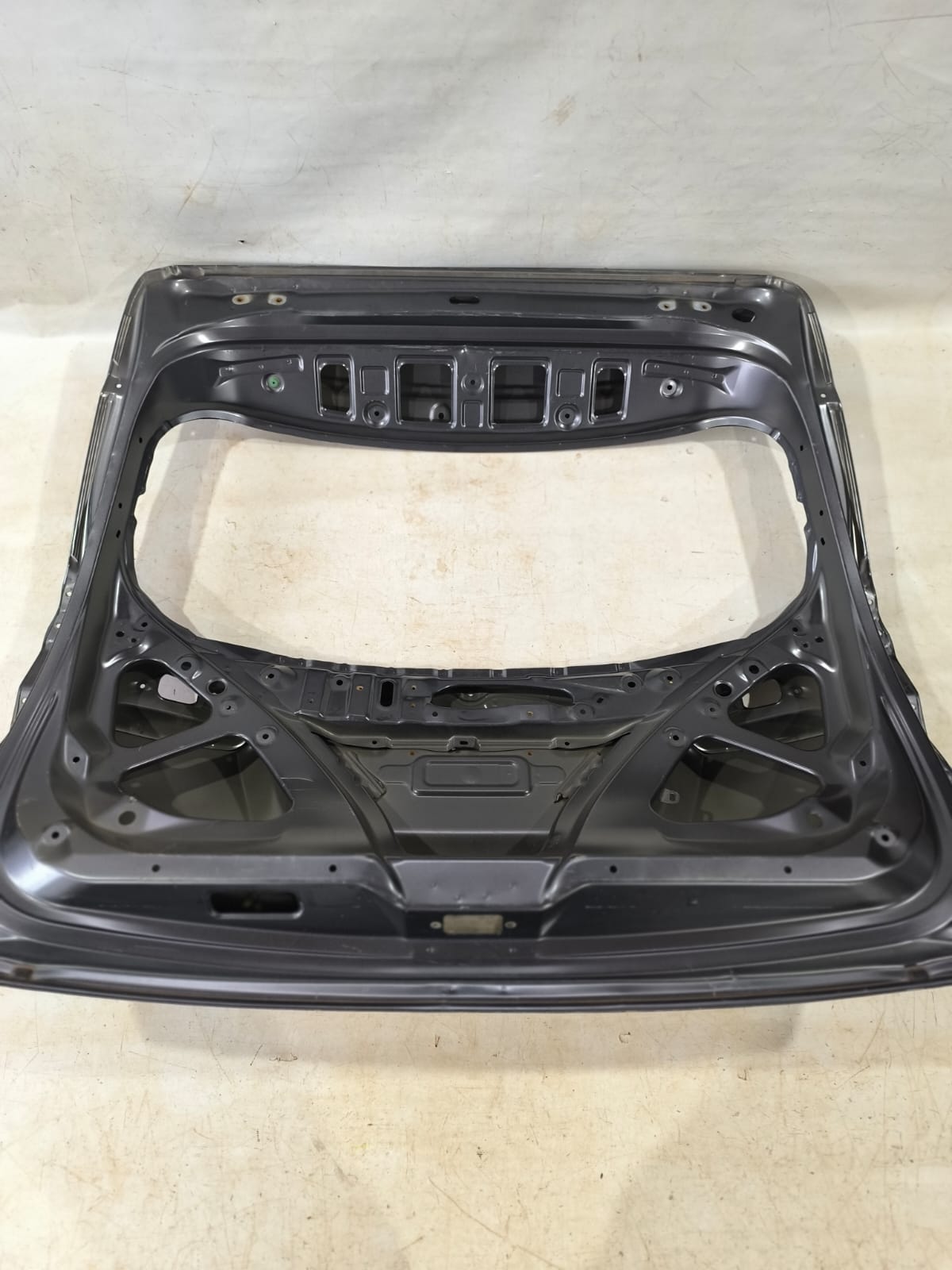 TAMPA TRASEIRA HRV 2015 2021 SEM FURO CAMERA RE (12)