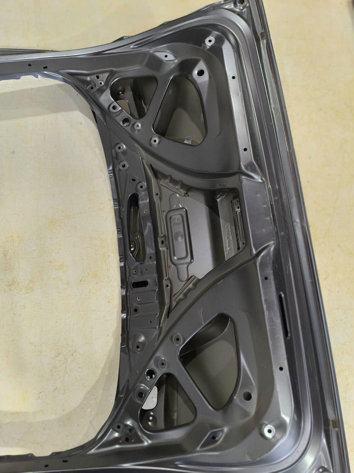 TAMPA TRASEIRA HRV 2015 2021 SEM FURO CAMERA RE (13)