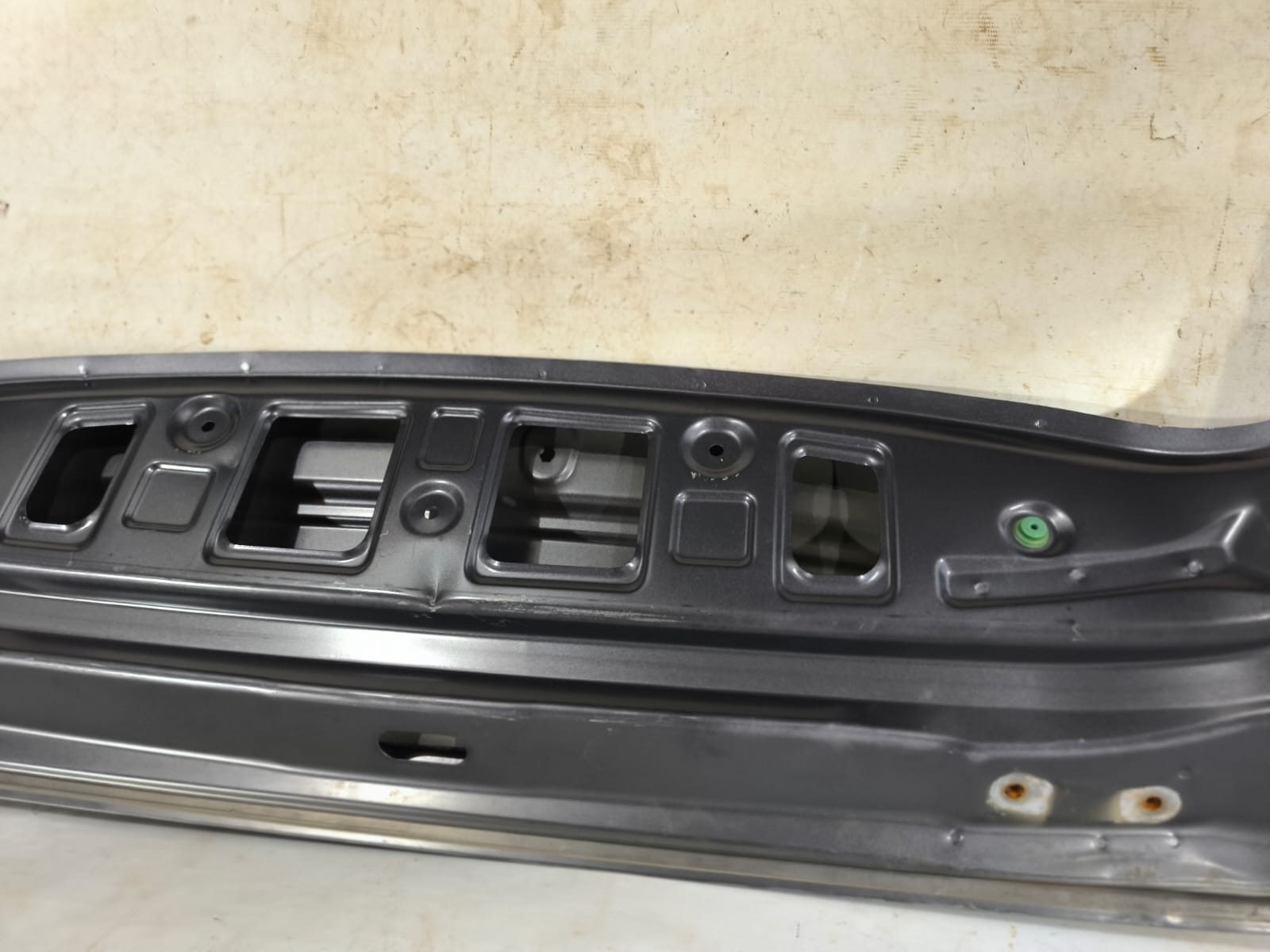 TAMPA TRASEIRA HRV 2015 2021 SEM FURO CAMERA RE (15)