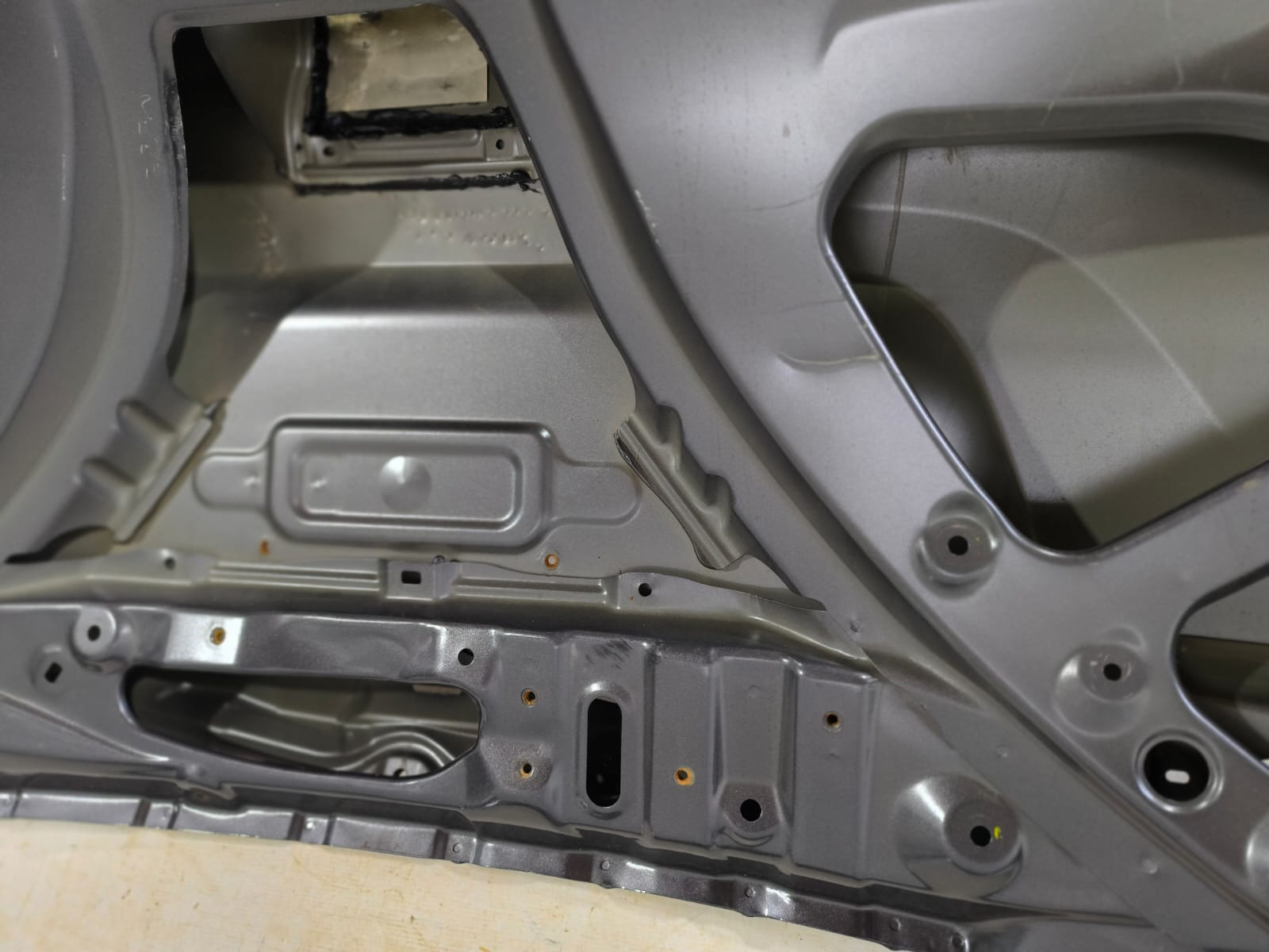 TAMPA TRASEIRA HRV 2015 2021 SEM FURO CAMERA RE (16)