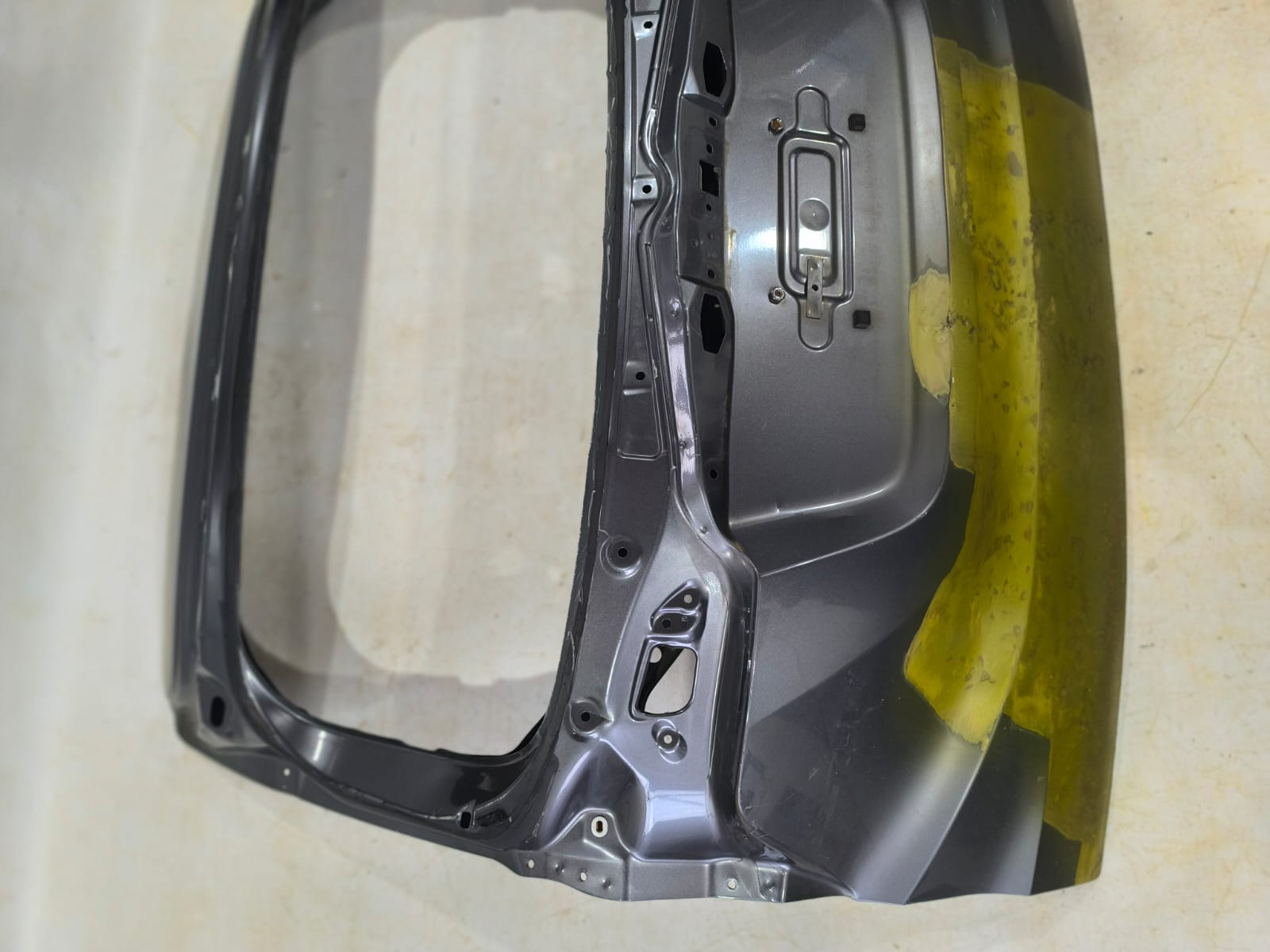 TAMPA TRASEIRA HRV 2015 2021 SEM FURO CAMERA RE (2)