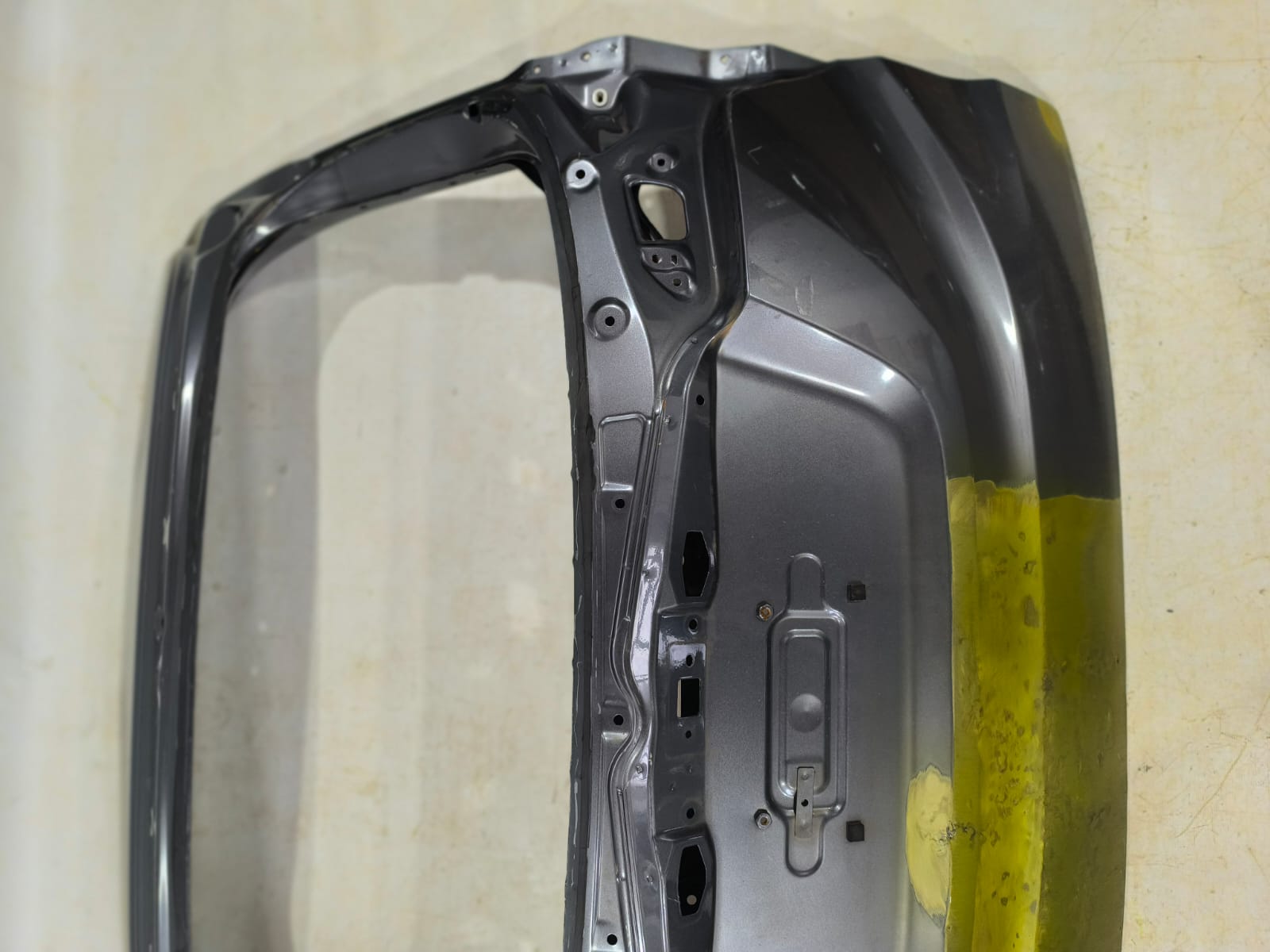 TAMPA TRASEIRA HRV 2015 2021 SEM FURO CAMERA RE (4)