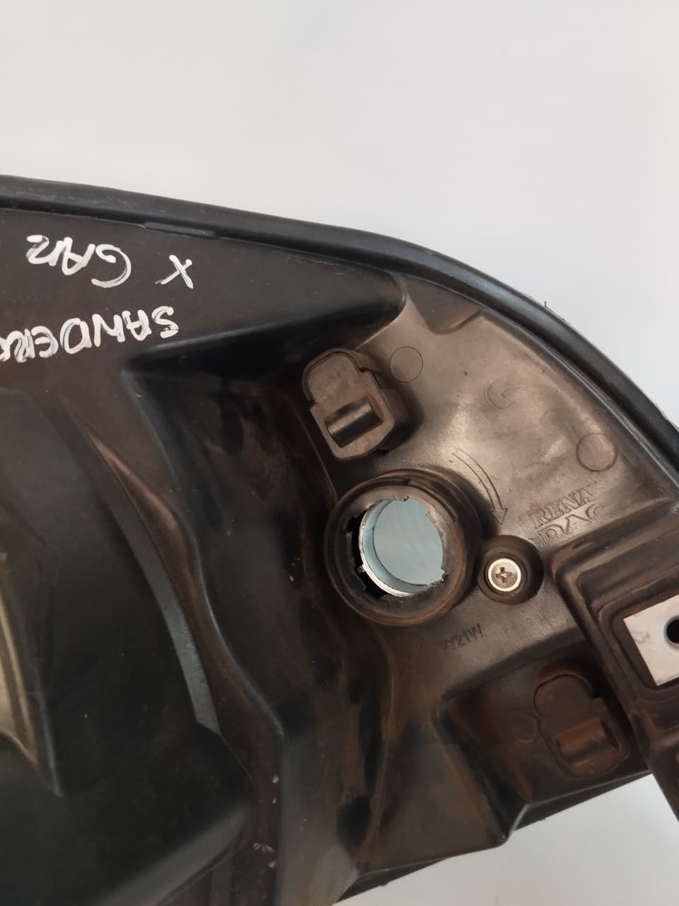 FAROL SANDERO 2012 2014 CROM ESQUERDO (9)