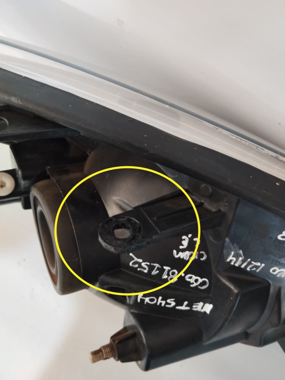 FAROL SANDERO 2012 2014 CROM ESQUERDO