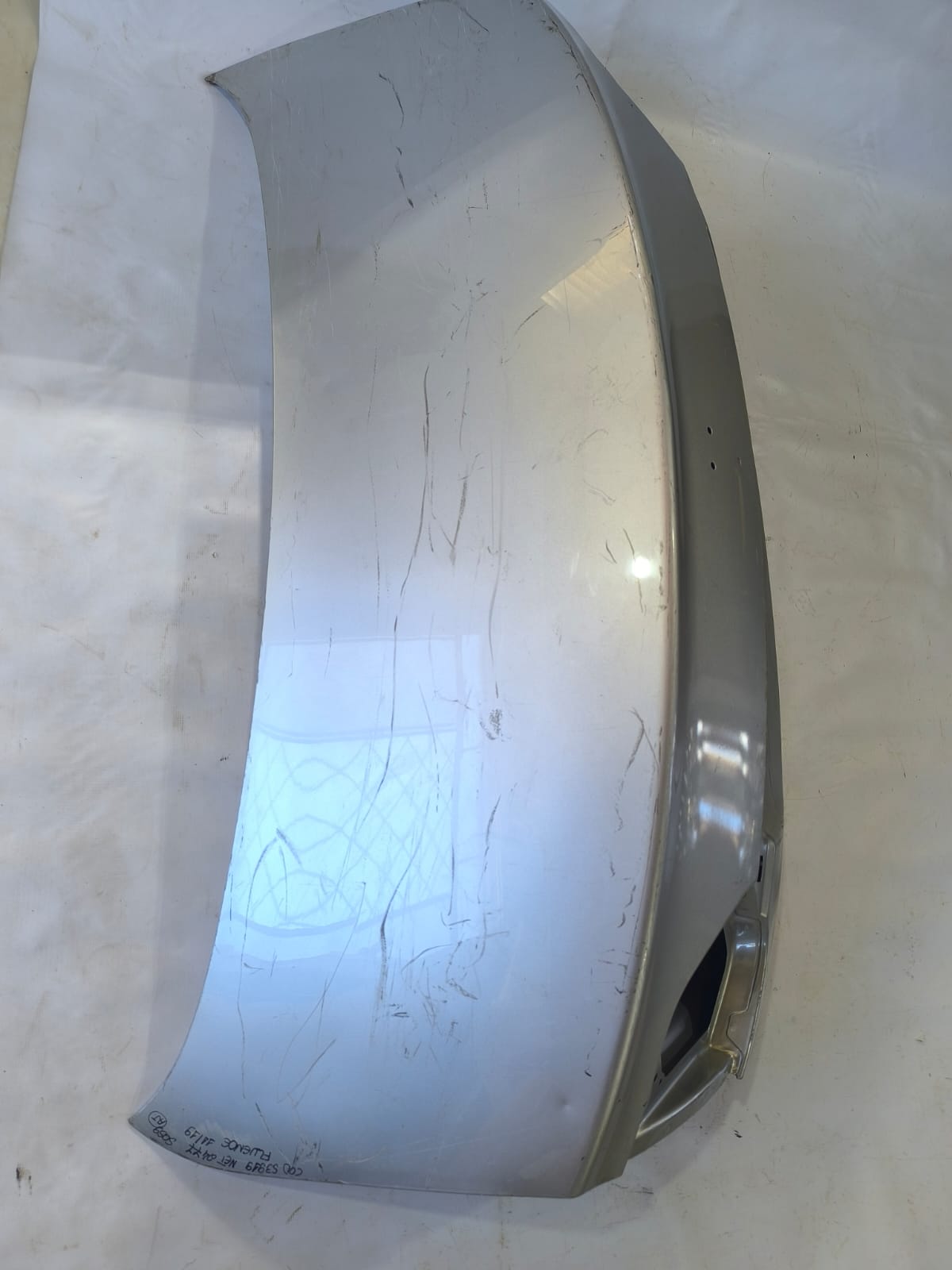 TAMPA TRASEIRA FLUENCE 2011 2019 (12)