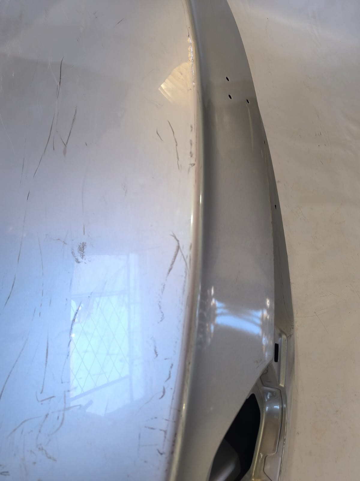 TAMPA TRASEIRA FLUENCE 2011 2019 (2)