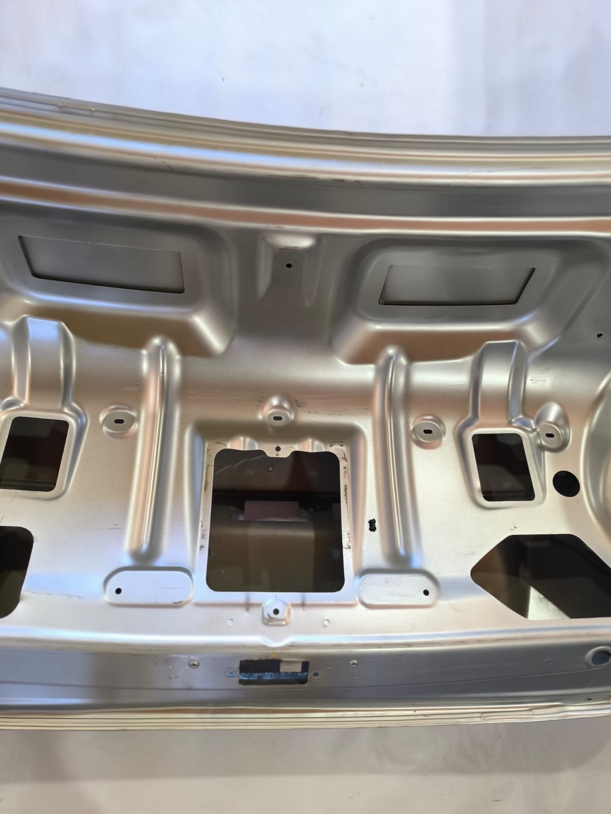 TAMPA TRASEIRA FLUENCE 2011 2019 (7)