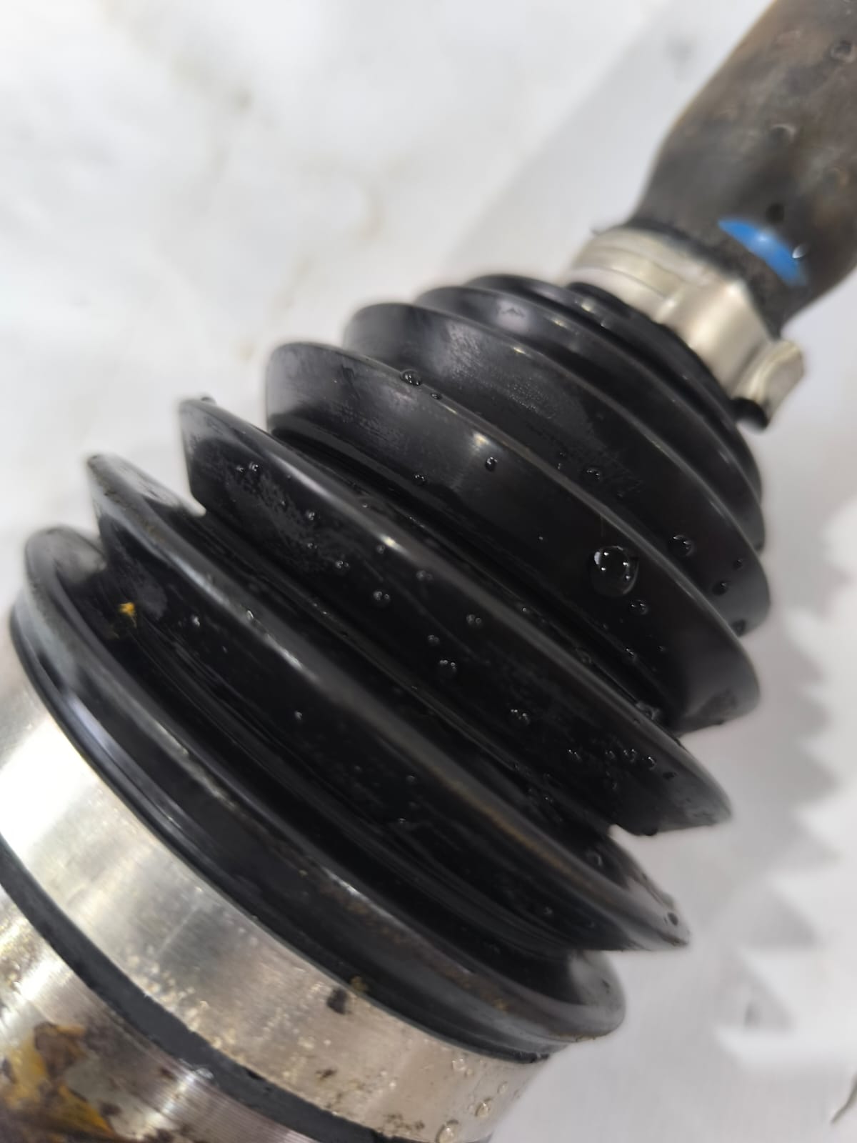 SEMI EIXO DUSTER OROCH 1.6 2.0 4X2 ESQUERDO - Auto Peças Picolotto