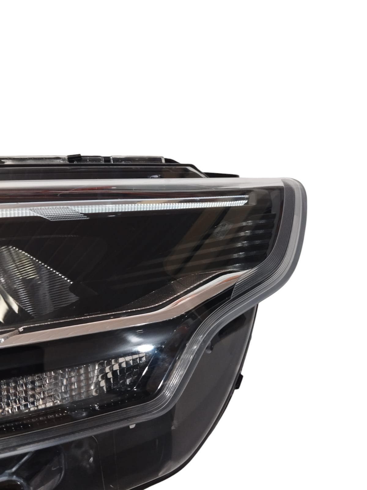 FAROL STRADA 2020 2026 FULL LED DIREITO (9)